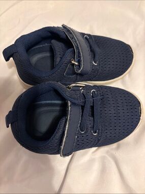 Kids Navy Blue Lightweight Athletic Sneakers
